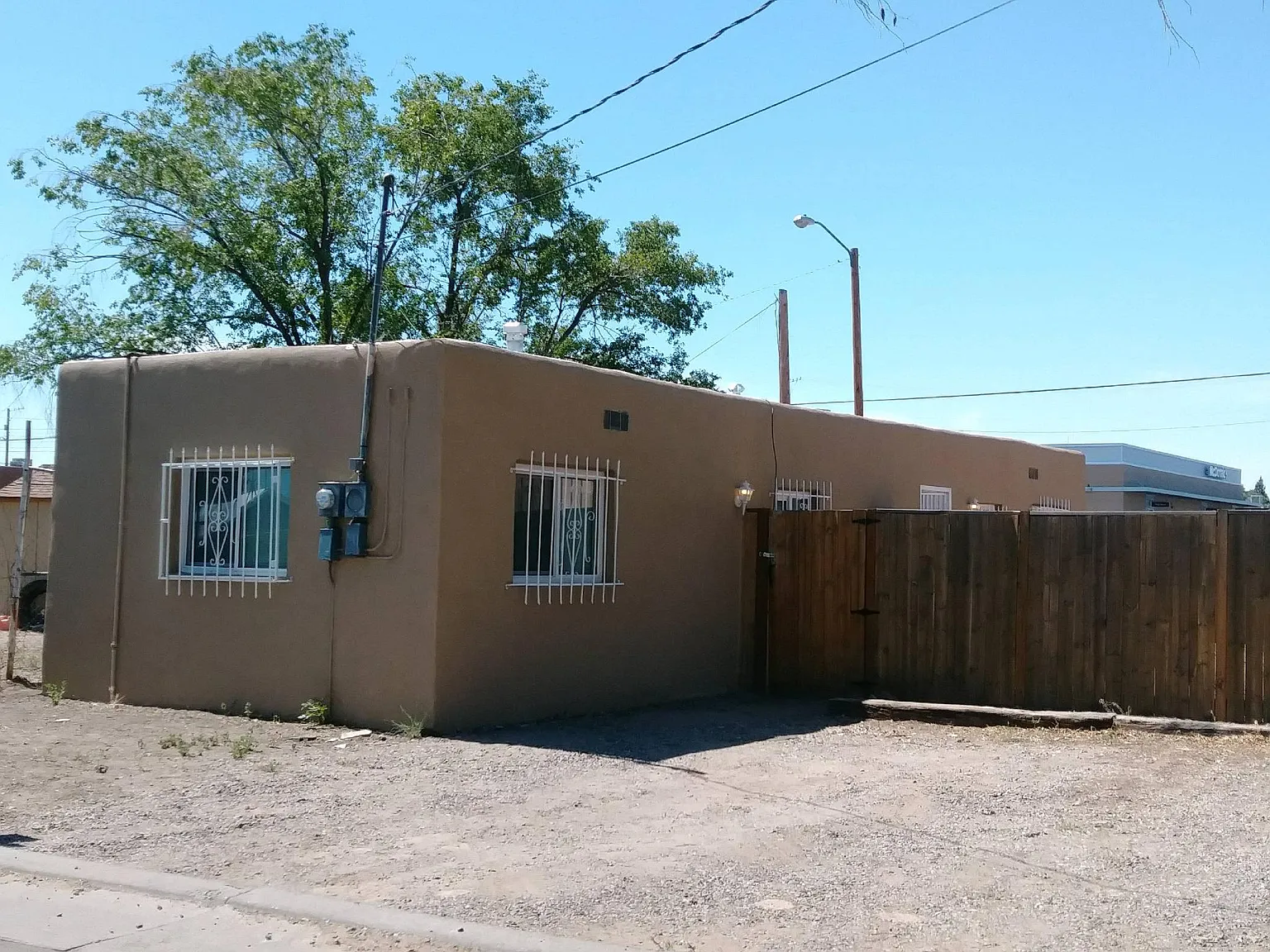 2312 Hollywood Ave NW — Photo 1
