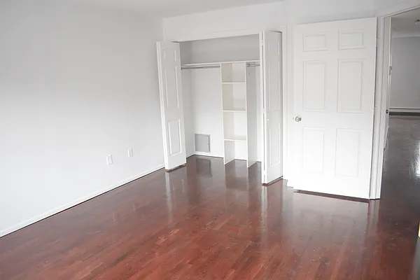 Rented by NY Space Finders Inc. | media 25