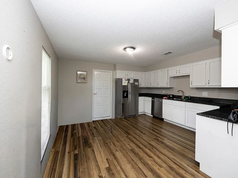 613 N Cherry St #A — Photo 18