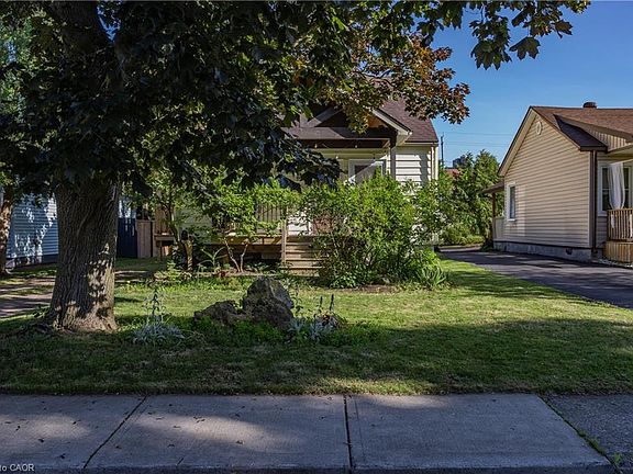 2nd image of 15 Spencer Ave