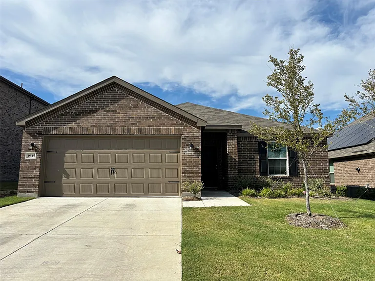 1945 Javelina St — Photo 1