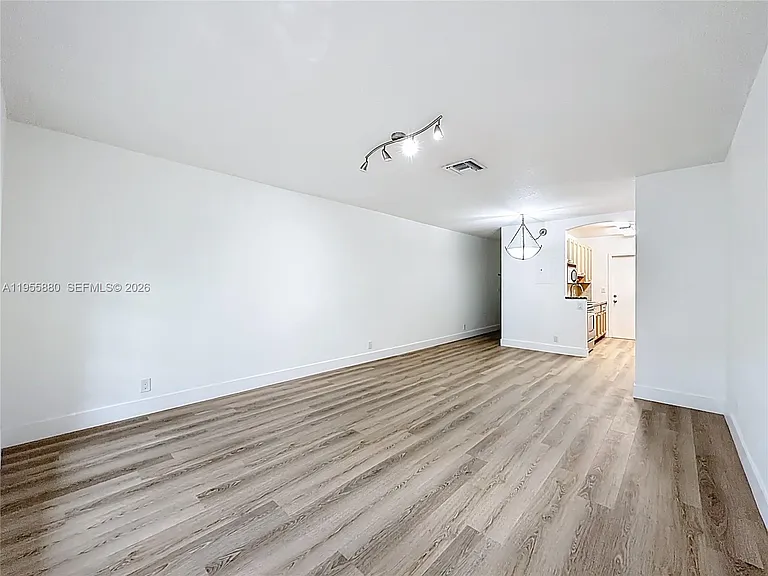 2424 SE 17th Cswy #312B — Photo 26