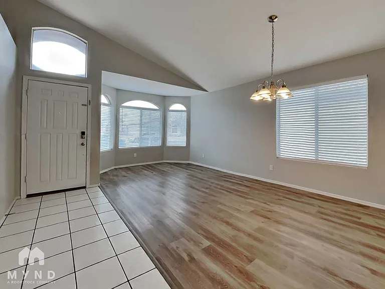 1045 W Todd Dr — Photo 9