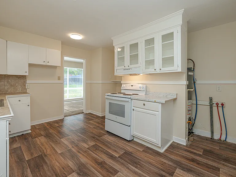 3173 Oak Forest Dr — Photo 14