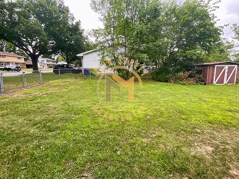 1849 Western Ave — Photo 16
