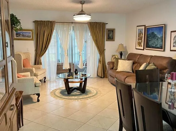 5 Abbey Ln APT 203, Delray Beach, FL 33446