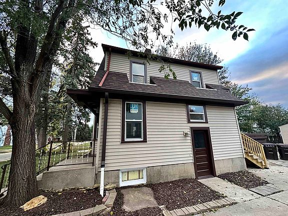 3rd image of 816 S Harlem Ave