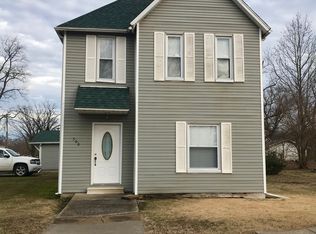 500 S Walnut St, Sesser, IL 62884