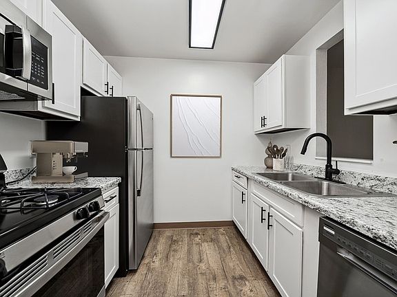 2nd image of 2334 Prairie Pkwy SW #2352-302