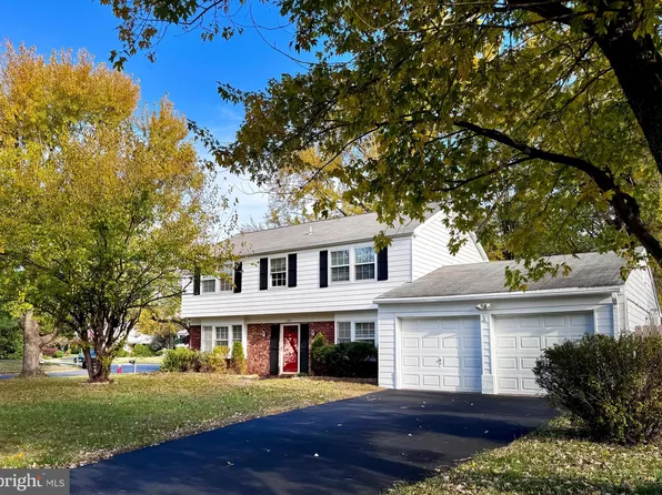 12801 Point Pleasant Dr, Fairfax, VA 22033