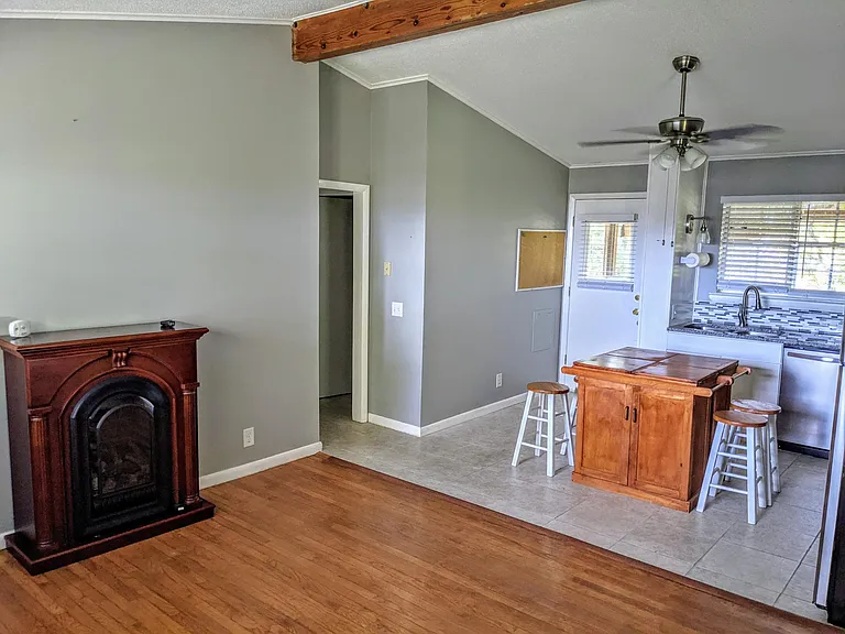 319 Walsh Rd #B — Photo 4