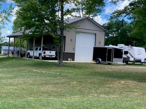 120 Yoo Hoo Ln, Franklin, PA 16323