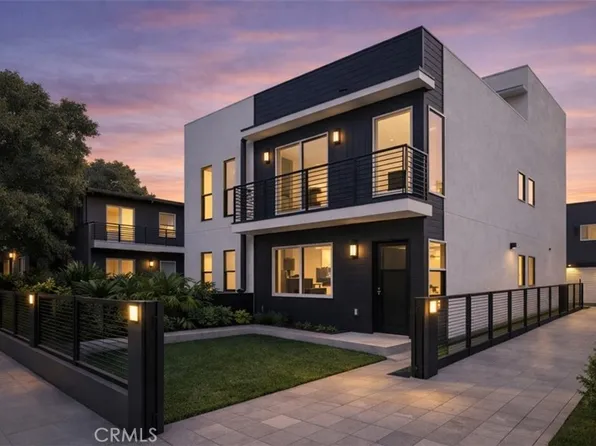 2620 N Beachwood Dr Lot 82, Los Angeles, CA 90068