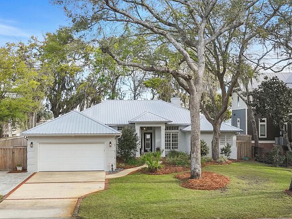 3rd image of 285 Turquoise Beach Dr