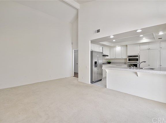 3rd image of 25 Beachcomber Dr