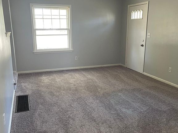 5th image of 3825 Gary Ave