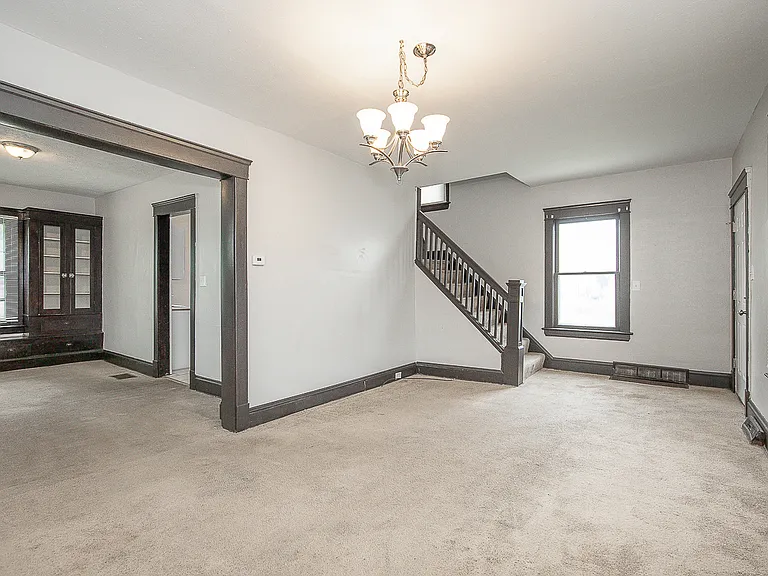 12917 Thornhurst Ave — Photo 17