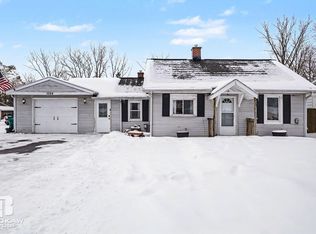 1084 Midland Rd, Bay City, MI 48706