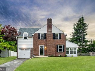 16 W Salisbury Dr, Wilmington, DE 19809