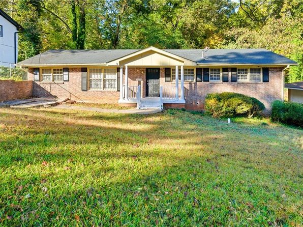 1961 Valley Ridge Dr SW