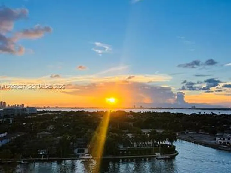 5001 Collins Avenue Cu #14A — Photo 35