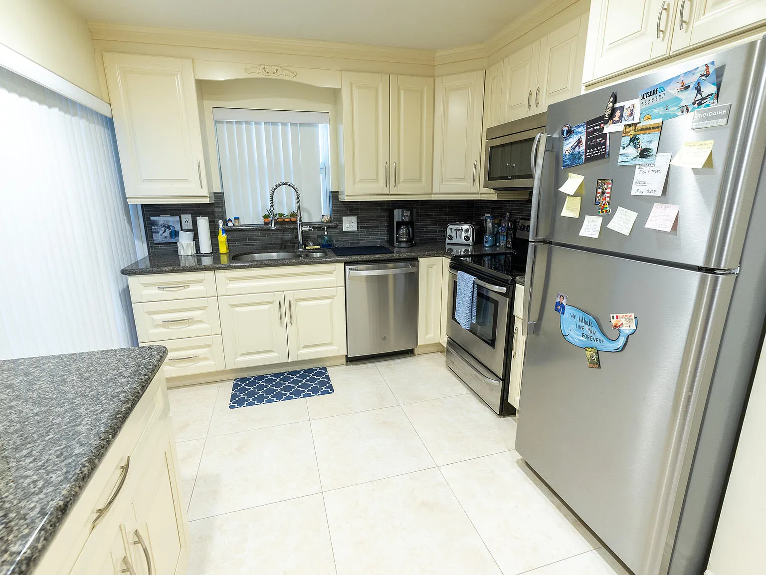 2 bed, 2.0 bath, 1226 sqft, $3,200 — Photo 4