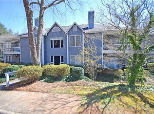 378 Meadows Cir, Winston Salem, NC 27104