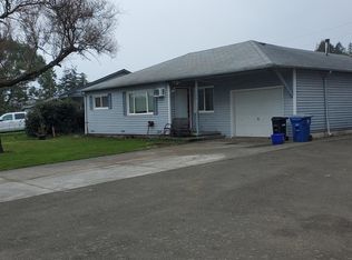 324 Spruce Dr, Brookings, OR 97415