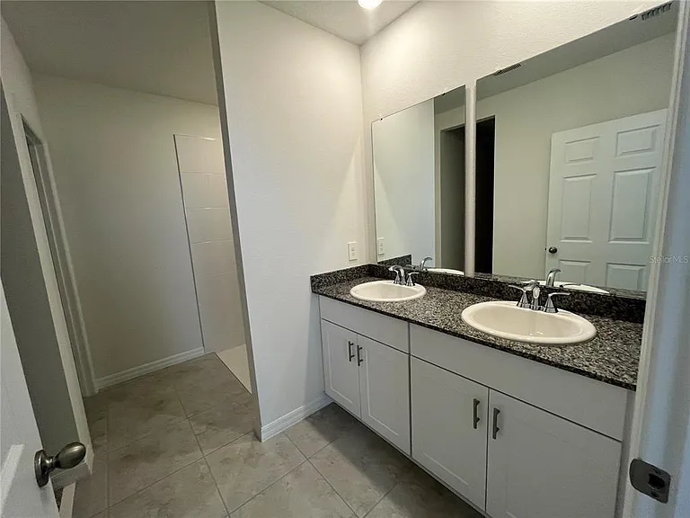 3889 Giorgio Dr — Photo 12