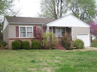 1305 W Bennett St, Springfield, MO 65807