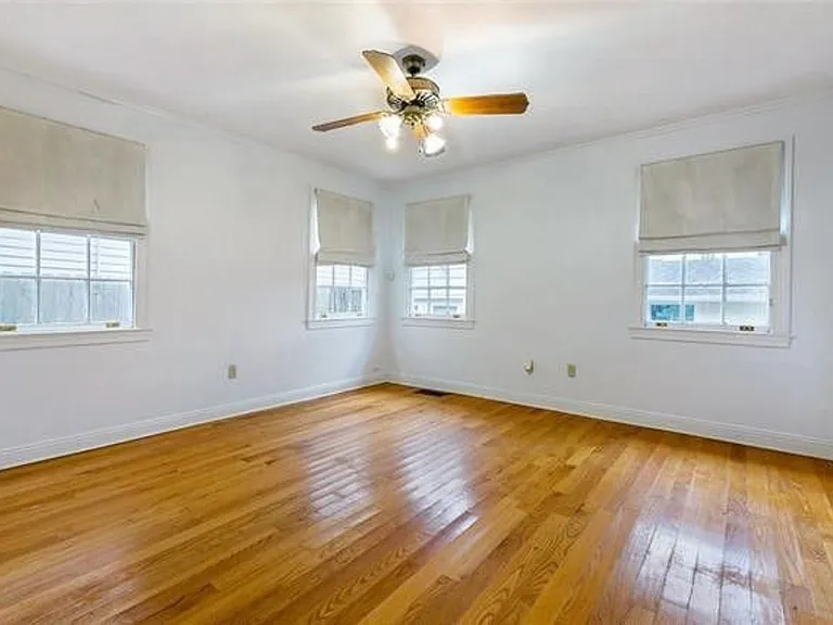 2330 Palmer Ave — Photo 9