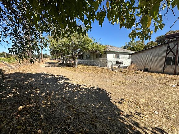 5th image of 10856 E Copperopolis Rd