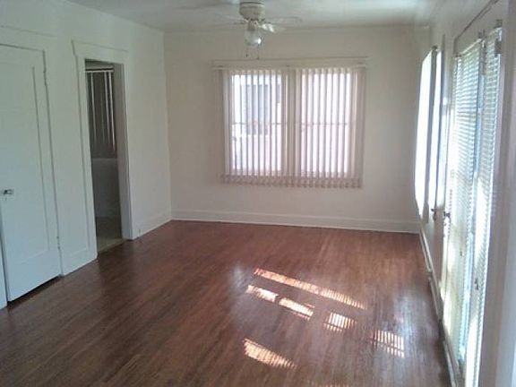 *BEAUTIFUL WOOD FLOORS*