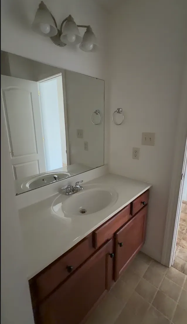 5113 Summerfield Dr — Photo 3