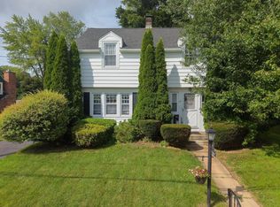 25 Westwood Pkwy, Southbridge, MA 01550