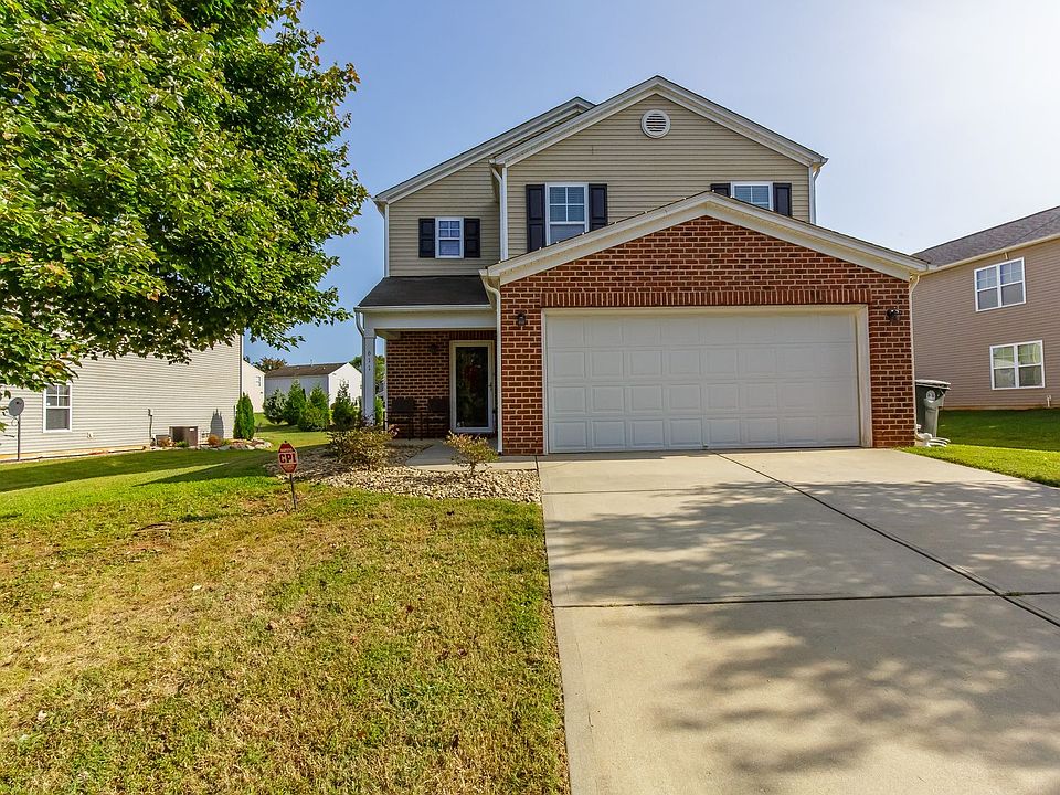 1st image of 611 Collington Dr
