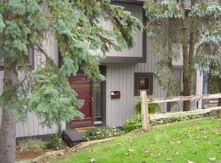 501 Victoria Sq, Brighton, MI 48116