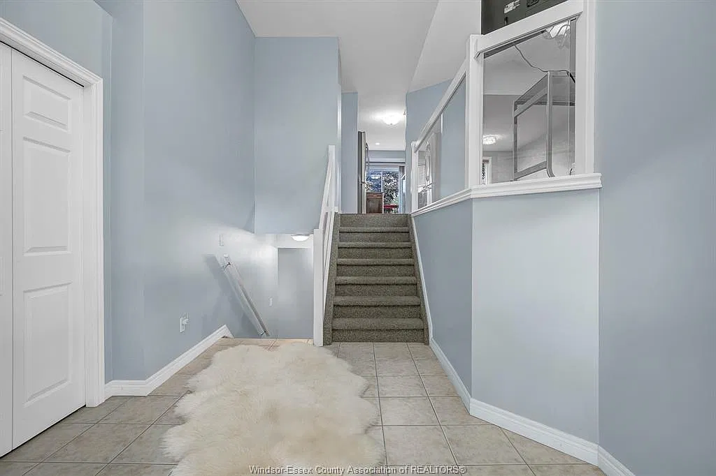 5 bed, $3,195 — Photo 4