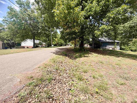 4th image of 15 Pine St Lot 15