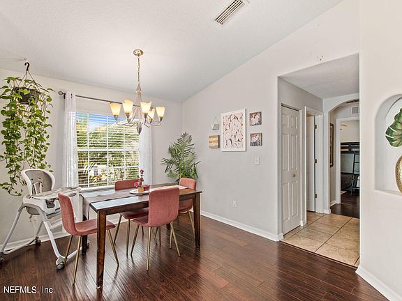 5th image of 444 Chelsye Meadow Ct