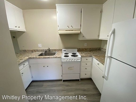 3rd image of 1151 Village Dr APT 1