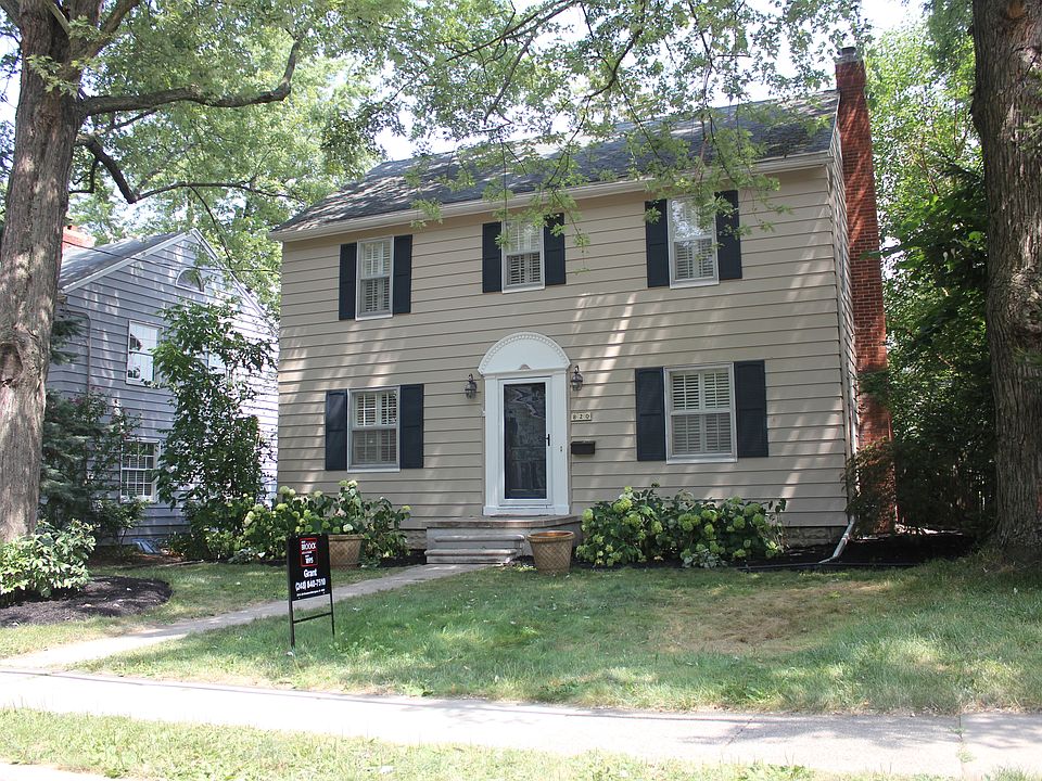 Welcome to 820 Sunset Lane!