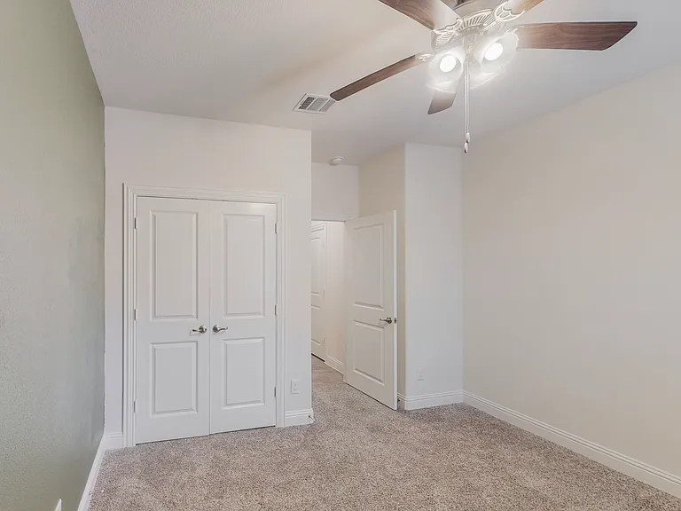 11029 Klondike Ln — Photo 32