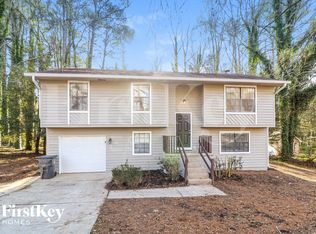 1006 Park Forest Trl, Lilburn, GA 30047