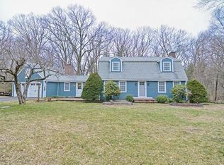 8 Greenwood Ln, Acton, MA 01720