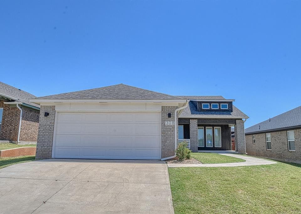 1st image of 308 Vista Dr