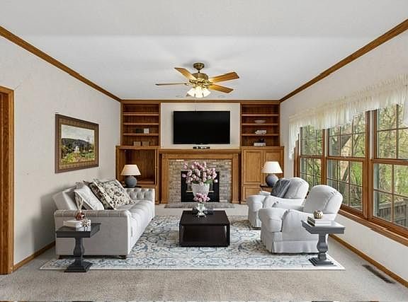 2nd image of 1004 Walden Ct