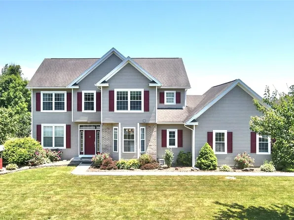 2 Country Meadow Way, Hilton, NY 14468