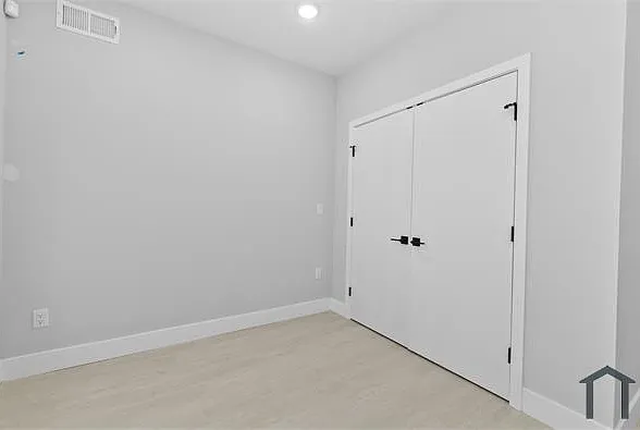 3 bed, 1500 sqft, $2,100 — Photo 4