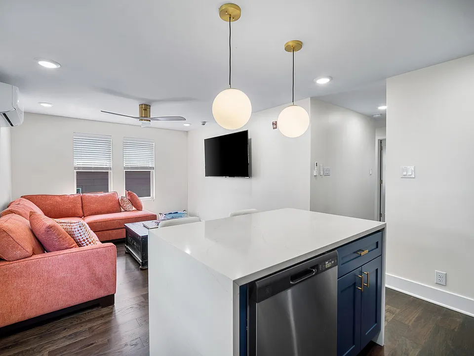 1059 Asbury Ave #2